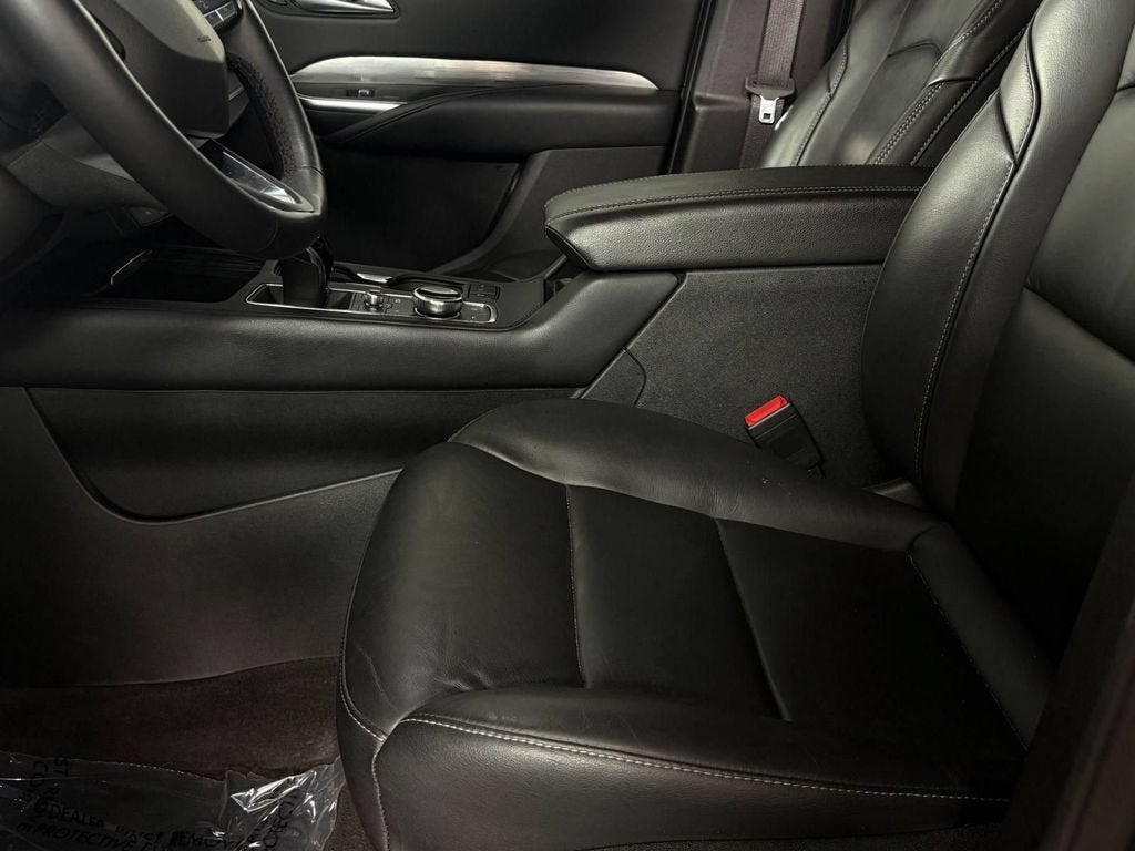 2025 Cadillac XT4 Premium Luxury