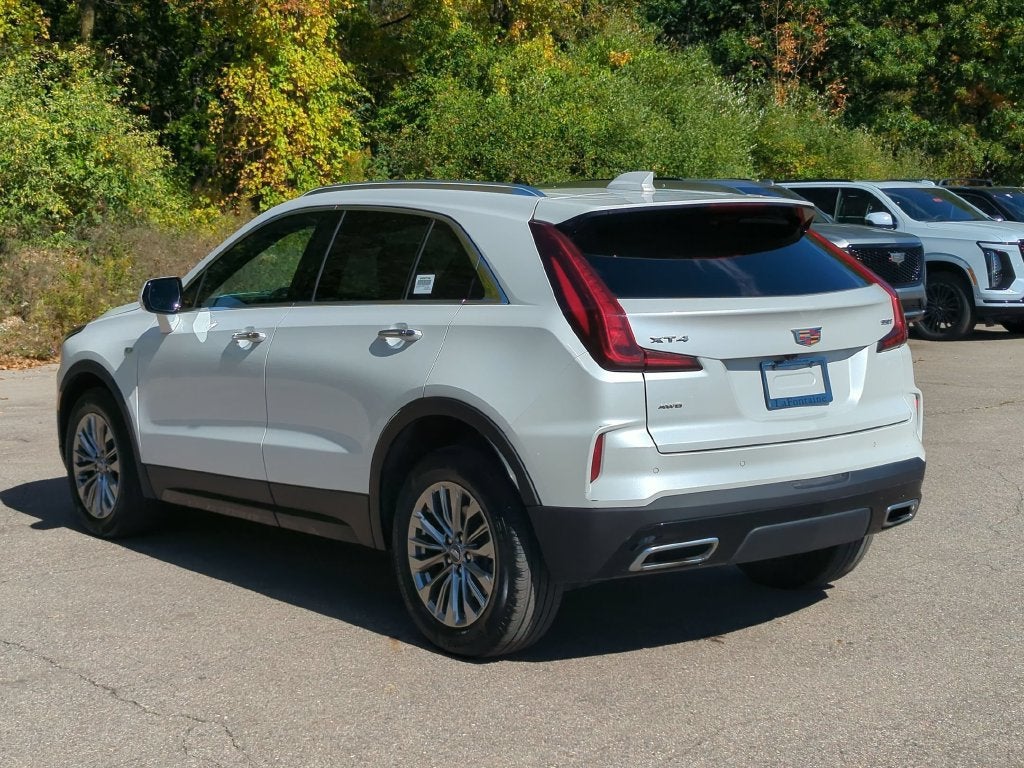 2024 Cadillac XT4 Premium Luxury