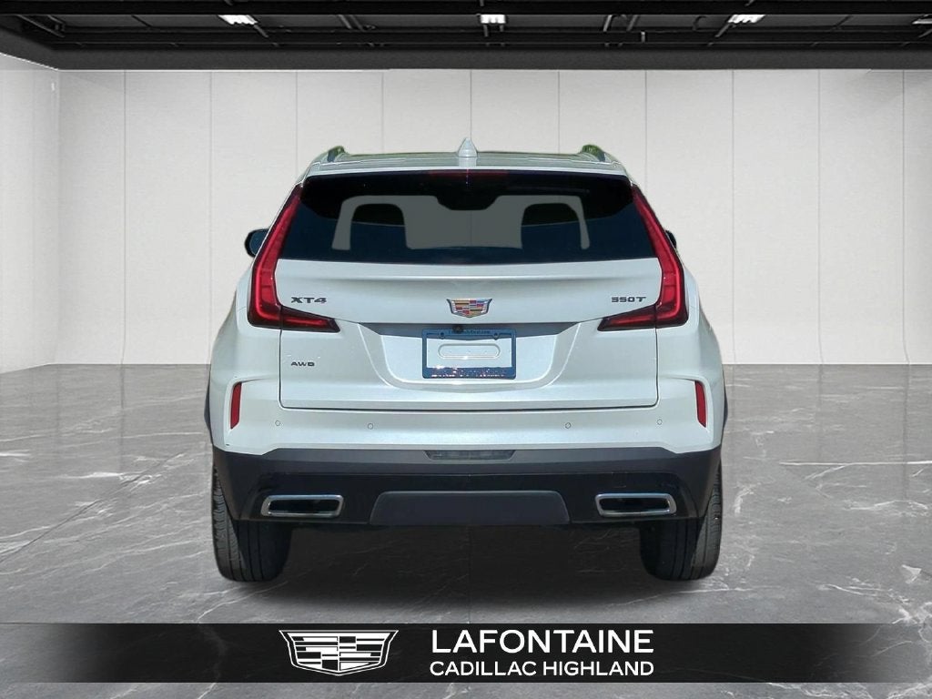 2024 Cadillac XT4 Premium Luxury