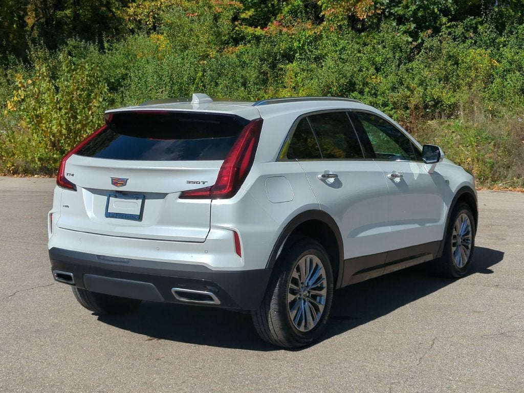 2024 Cadillac XT4 Premium Luxury
