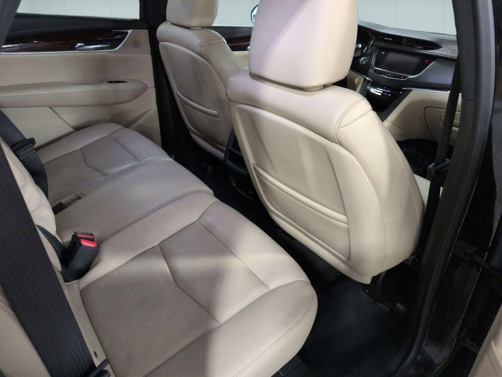 2017 Cadillac XT5 Luxury AWD