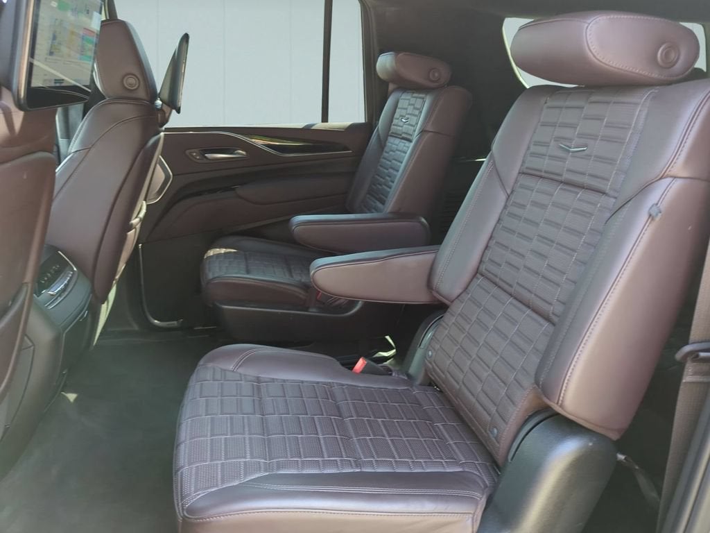 2023 Cadillac Escalade ESV Premium Luxury Platinum