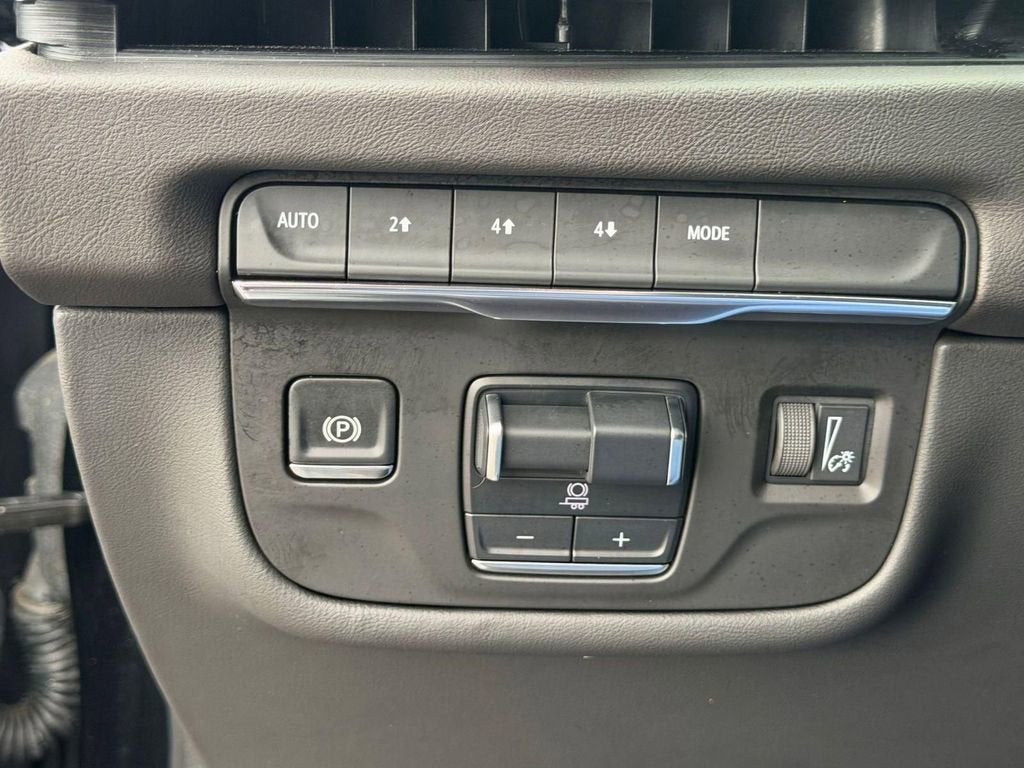 2025 Cadillac Escalade Sport