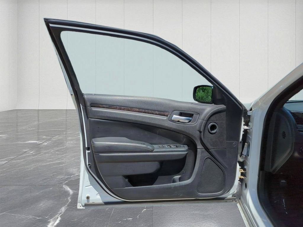 2014 Chrysler 300 Uptown Edition