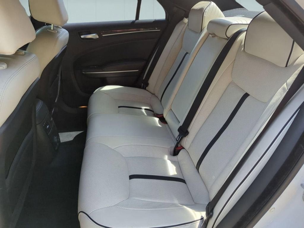 2014 Chrysler 300 Uptown Edition