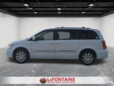 2014 Chrysler Town & Country Touring
