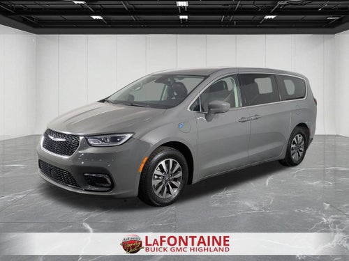 2022 Chrysler Pacifica Hybrid Touring L