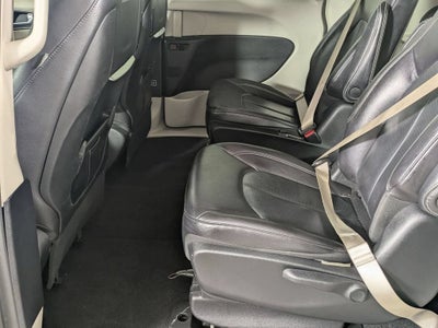 2022 Chrysler Pacifica Hybrid Touring L