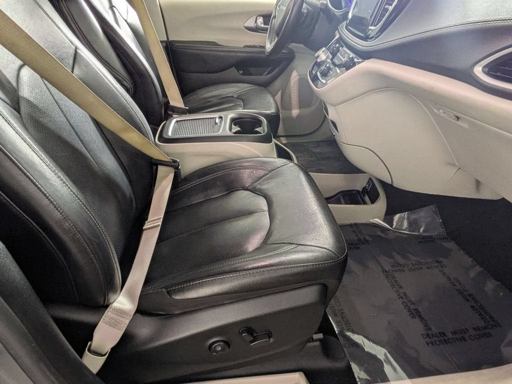 2022 Chrysler Pacifica Hybrid Touring L