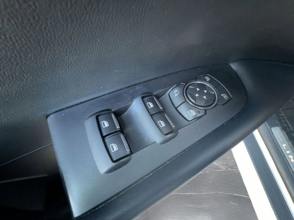 2019 Lincoln Nautilus Black Label