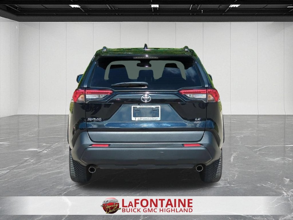2021 Toyota RAV4 LE