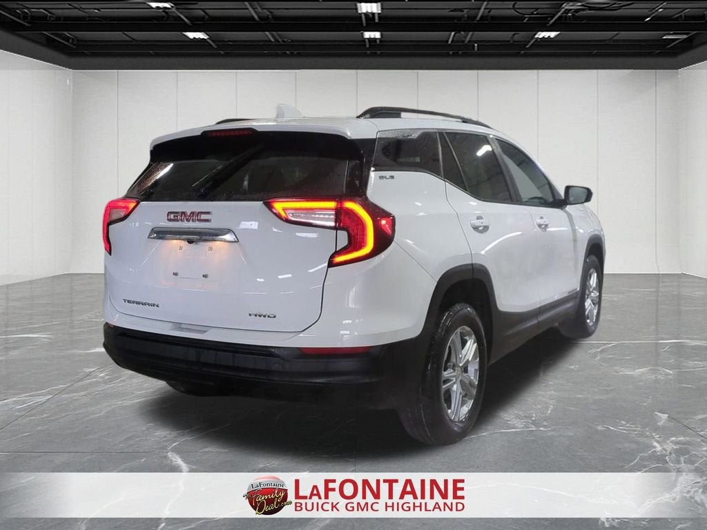 2023 GMC Terrain SLE