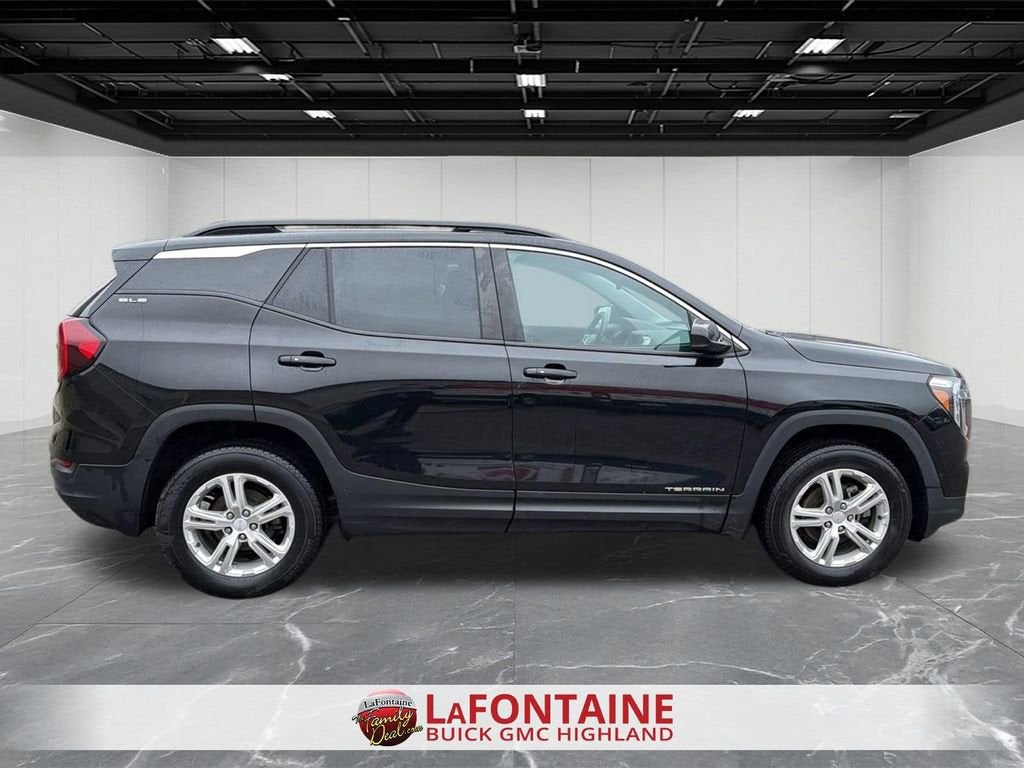 2022 GMC Terrain SLE