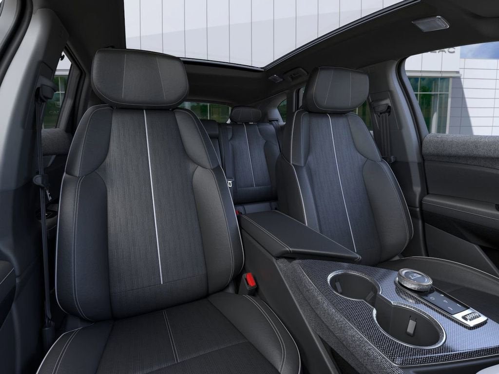 2025 Cadillac OPTIQ Luxury 2