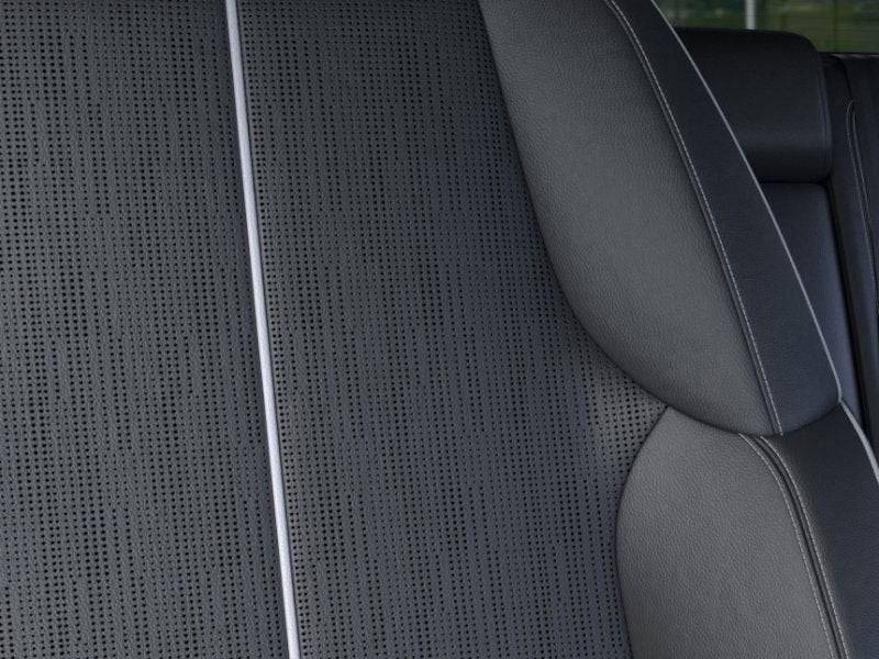 2025 Cadillac OPTIQ Luxury 2