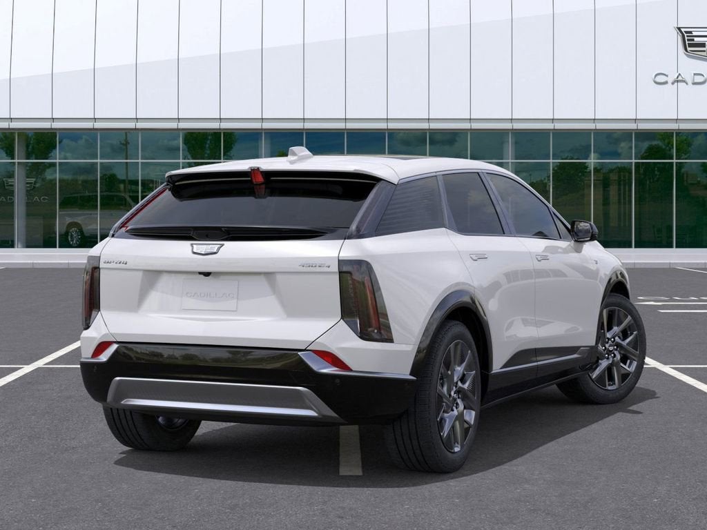 2025 Cadillac OPTIQ Luxury 2