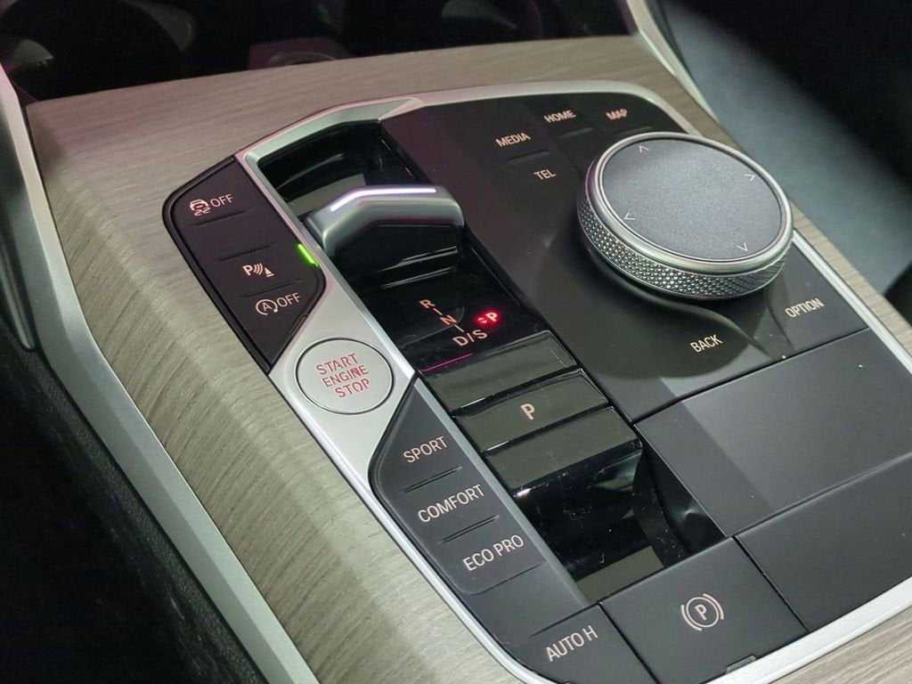 2025 BMW 3 Series 330i xDrive