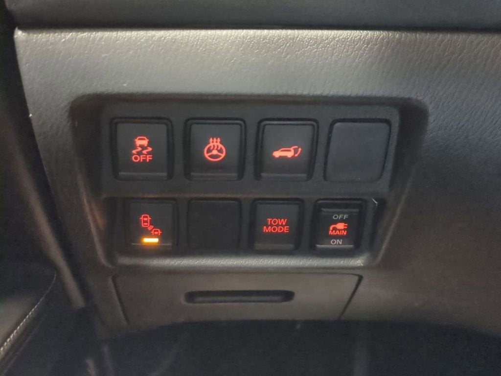 2020 Nissan Pathfinder SL