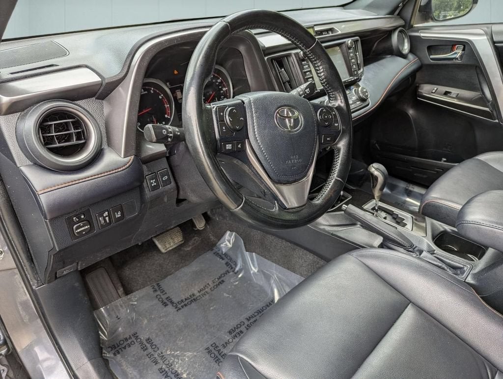 2018 Toyota RAV4 SE