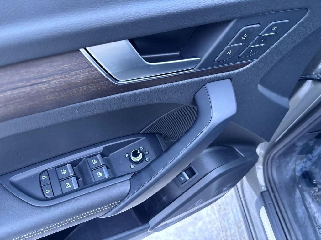 2023 Audi Q5 Premium Plus 45 TFSI S line quattro