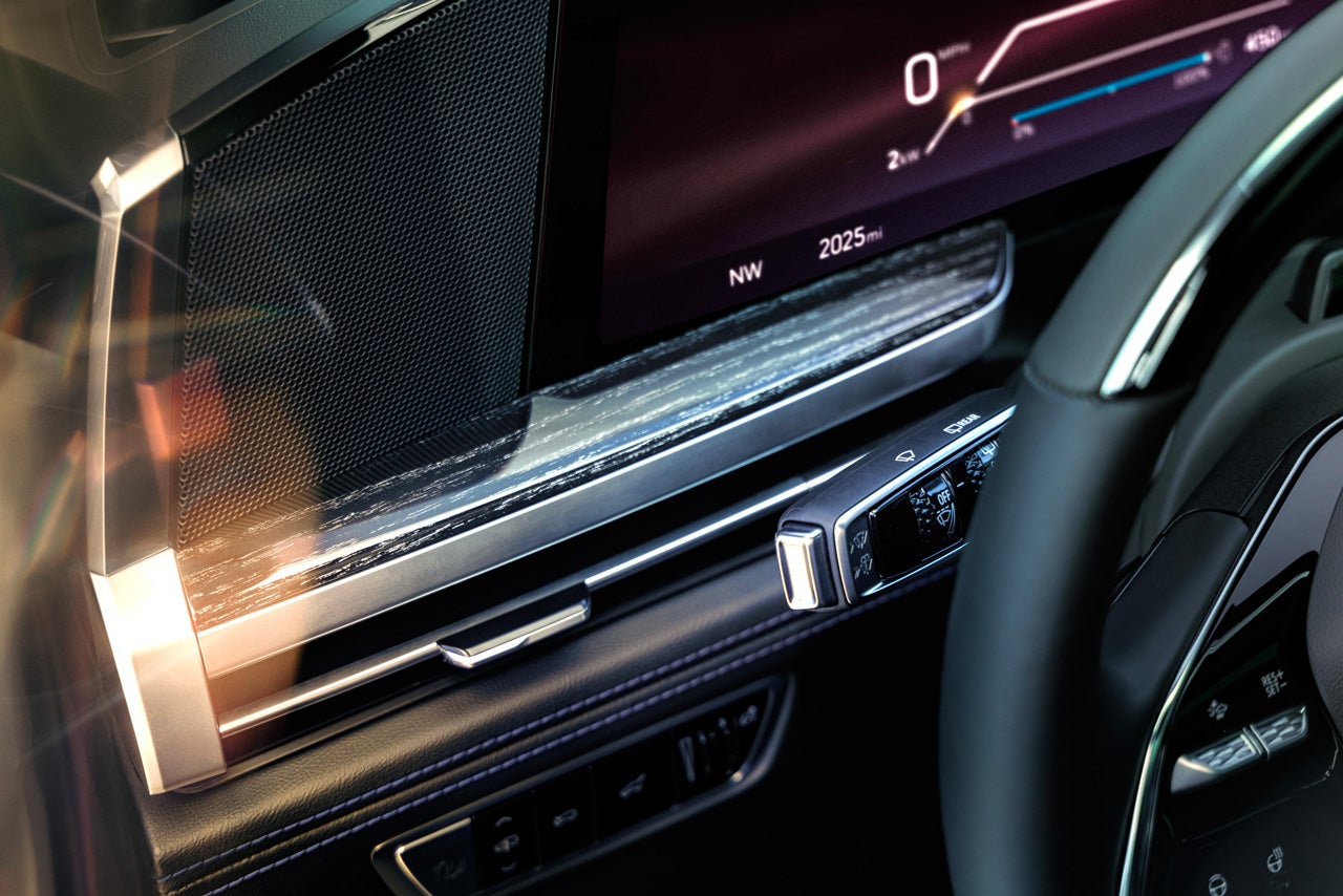 LaFontaine Cadillac Highland in Highland Charter Township MI