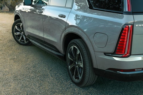 LaFontaine Cadillac Highland in Highland Charter Township MI