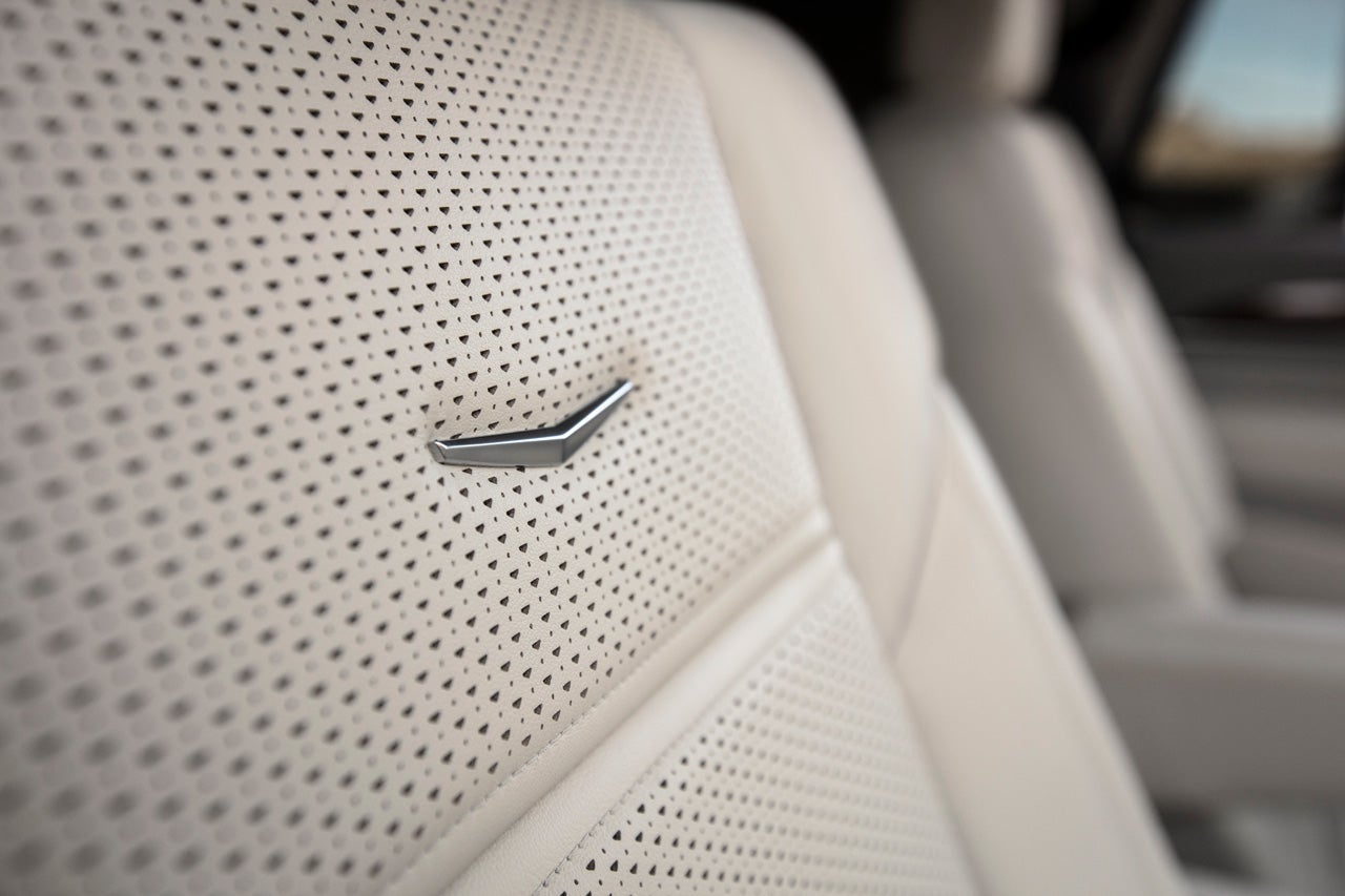 LaFontaine Cadillac Highland in Highland Charter Township MI