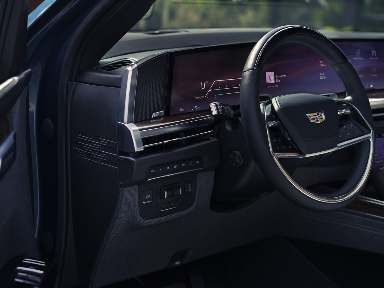 LaFontaine Cadillac Highland in Highland Charter Township MI